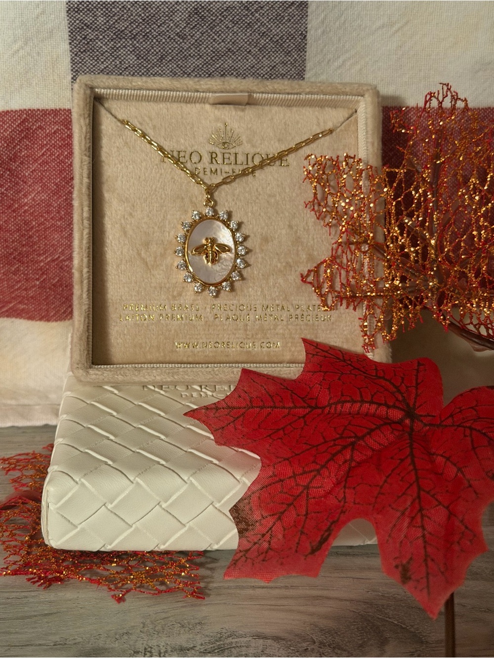 Relic Gold Bee Crystal Halo Pendant Necklace - Gold